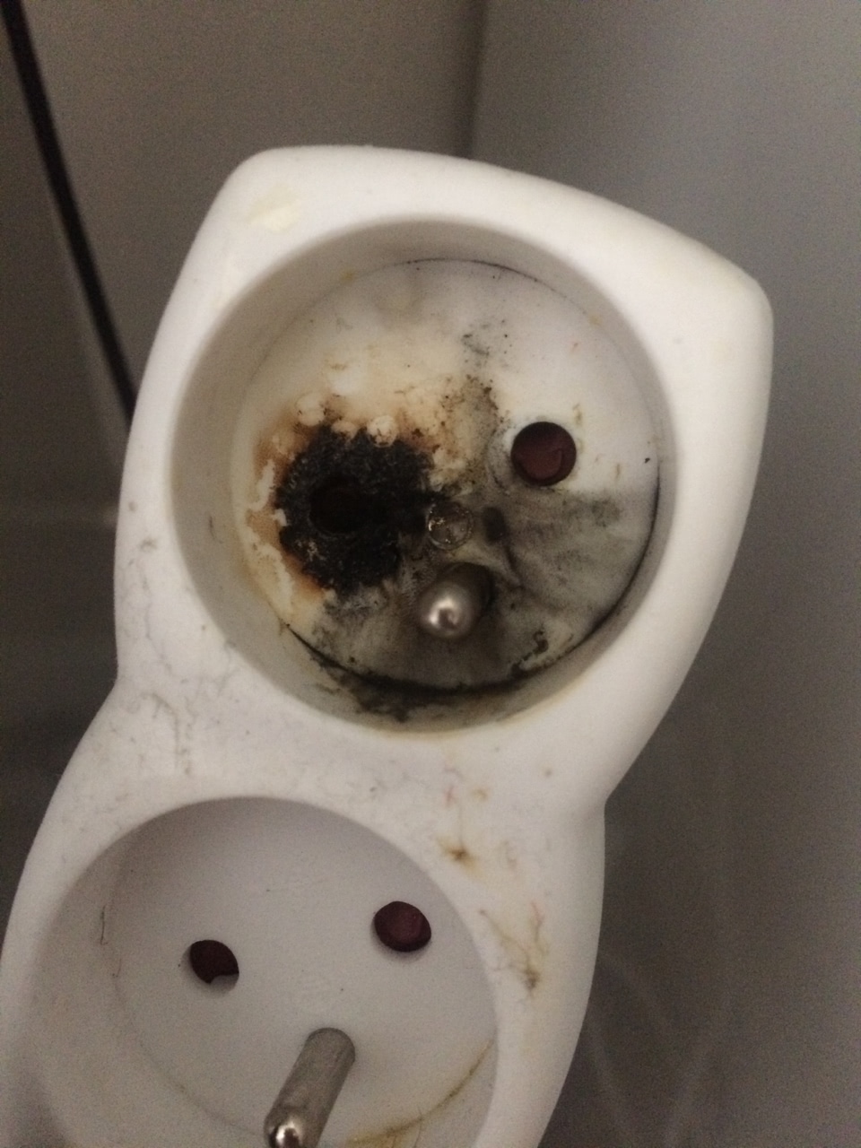 Burned socket